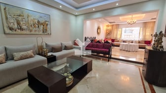 user-CA088002-image