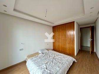 user-CA090589-image