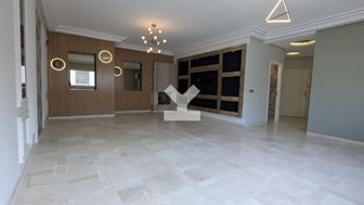 user-CA093722-image