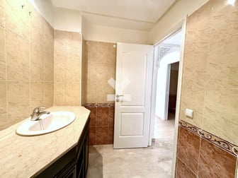 user-CA093835-image