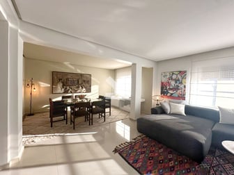 user-CA095319-image