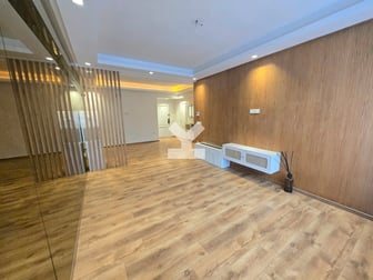 user-CA099478-image