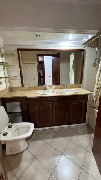 user-CA107889-image