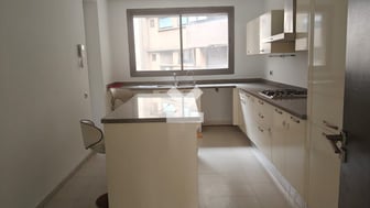 user-CA110558-image