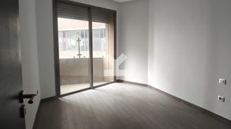 user-CA110558-image