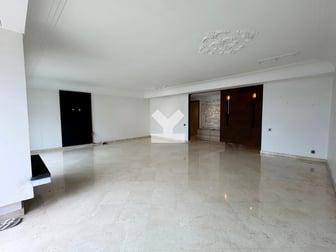 user-CA115903-image