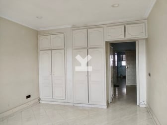 user-CA120050-image