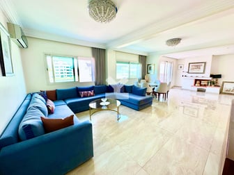 user-CA120150-image