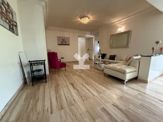 user-CA121306-image