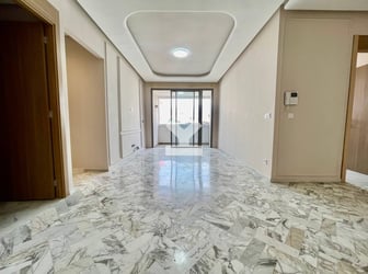 user-CA122489-image
