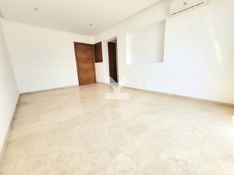 user-CA122872-image