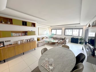 user-CA126411-image