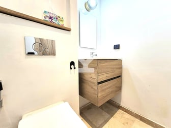 user-CA127043-image