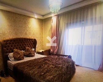 user-CA127226-image