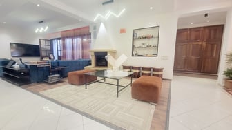 user-CA135811-image