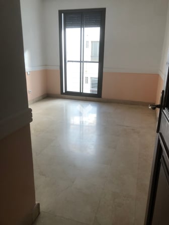 user-CA136561-image