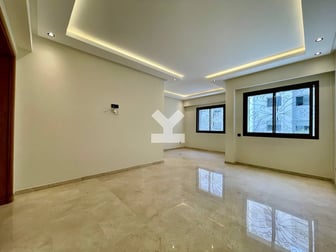 user-CA137016-image