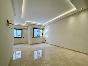 user-CA137016-image