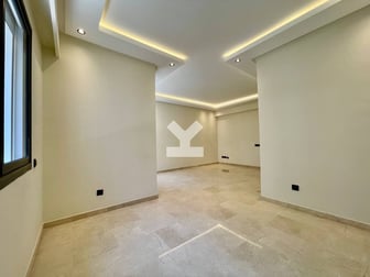 user-CA137016-image