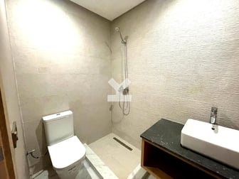 user-CA141702-image