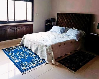 user-CA142605-image
