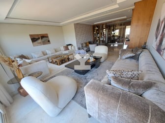 user-DA147777-image