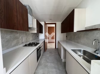 user-CA150409-image