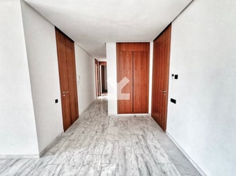 user-CA150409-image