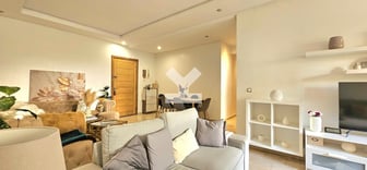 user-CA150579-image