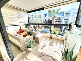 user-CA150916-image