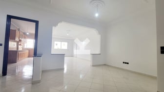 user-CA152823-image