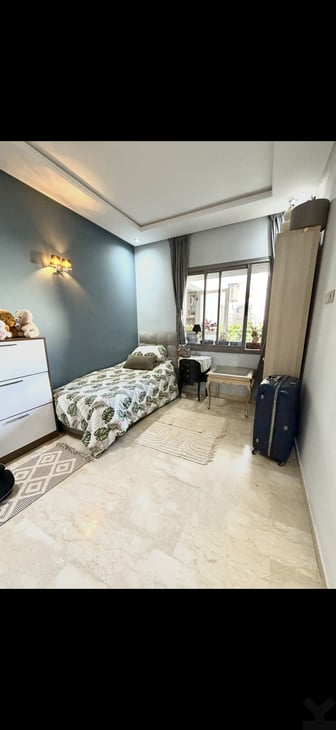 user-CA180012-image