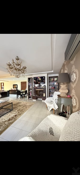 user-CA184254-image