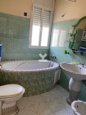 user-CD047114-image
