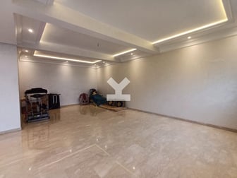 user-CD061833-image
