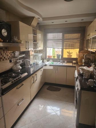 user-CA003696-image