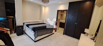 user-CA004842-image