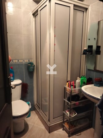user-CA005934-image