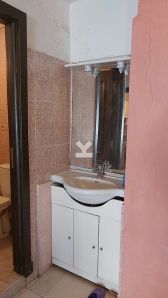 user-CA012394-image