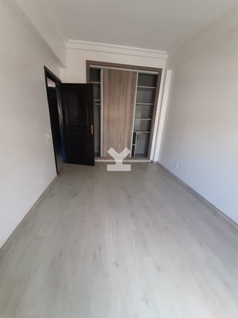user-CA016102-image