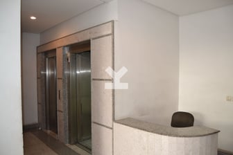 user-CO037395-image