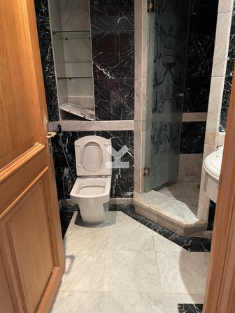 user-CA037746-image