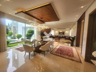 user-BI043030-image