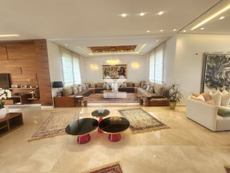 user-BI043030-image