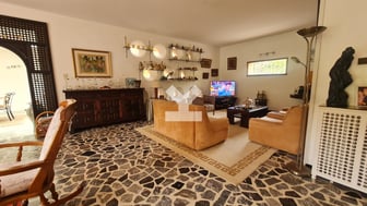 user-CI045561-image