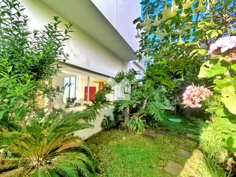 user-CI046784-image
