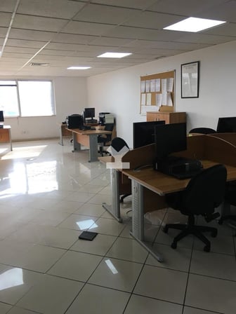 user-CI047899-image