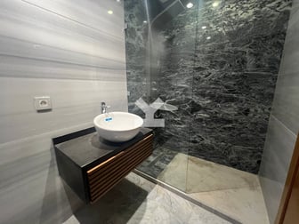 user-CA048159-image