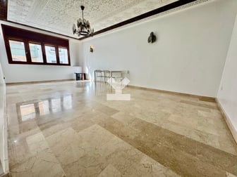 user-CA049700-image