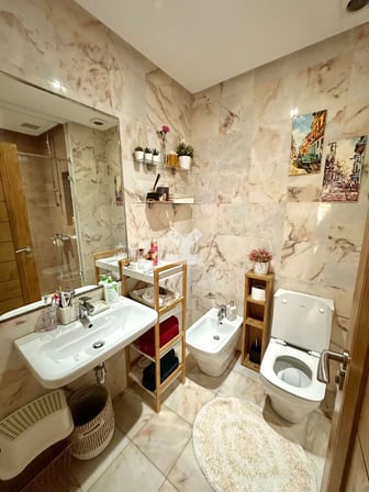 user-CA050546-image